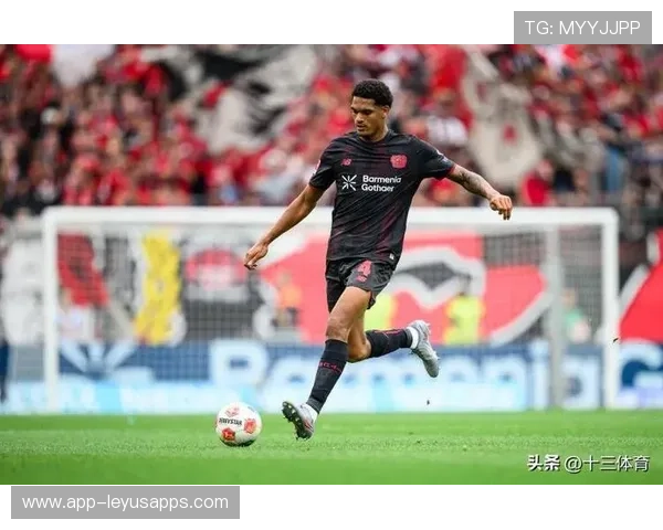 新帅带领药厂9人3-1夺首胜，滕哈格11打10平局成过去，滕哈格战术